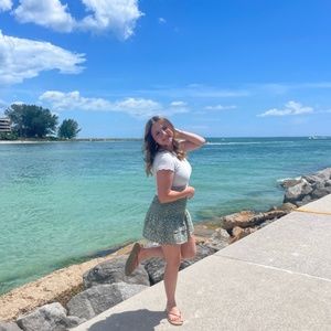 Meet your Posher, Aly